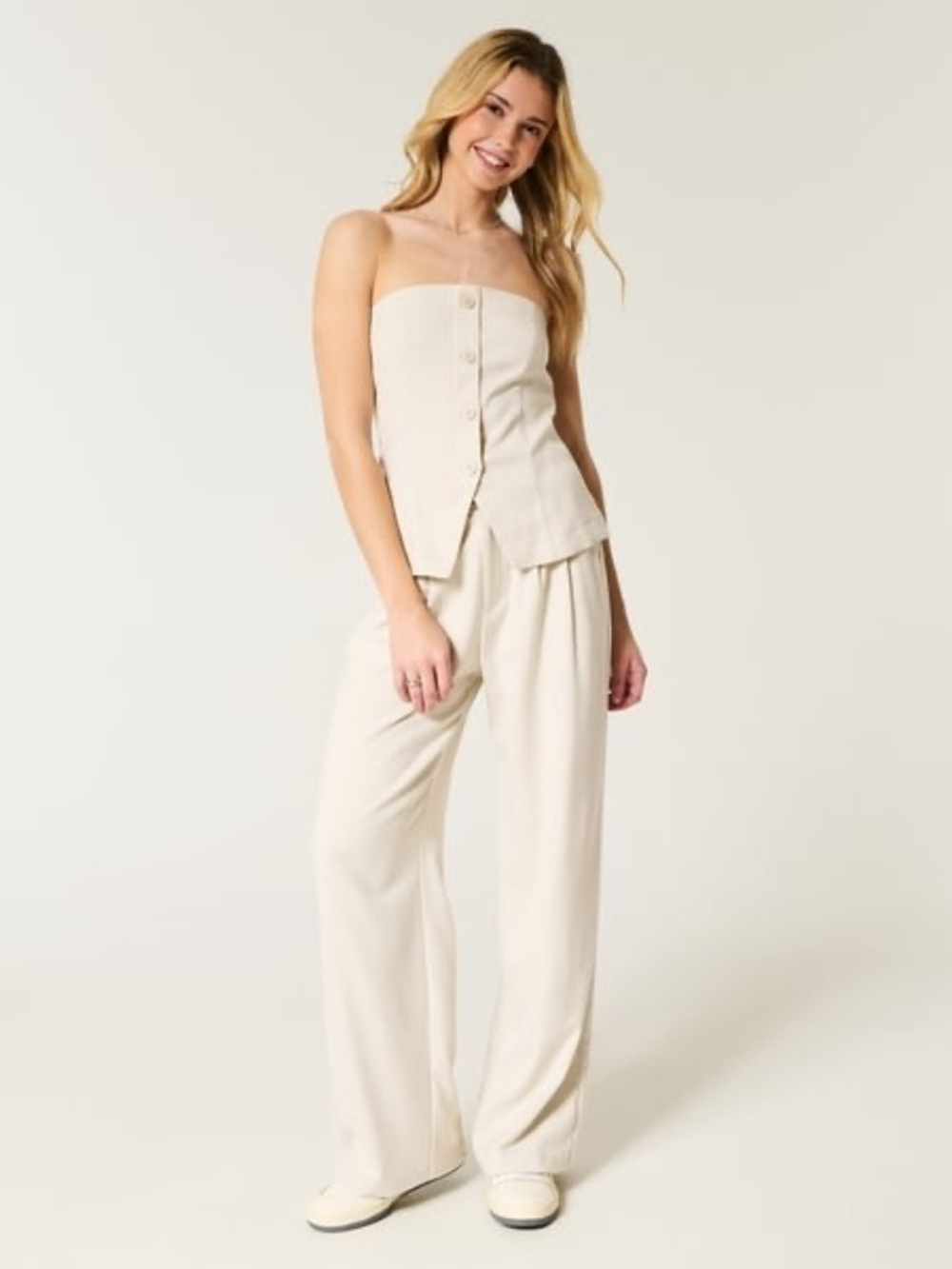 Hollister Ultra High Rise Livvy Wide-Leg Pant